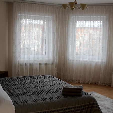Hotel Опал à Stryï Extérieur photo